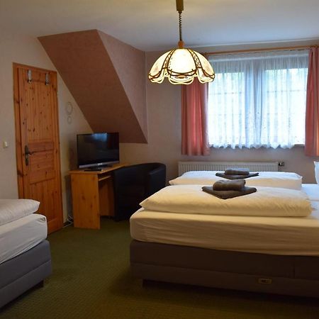 Landhotel "Lichte Aue" Lichtenau Stutzengrun Esterno foto