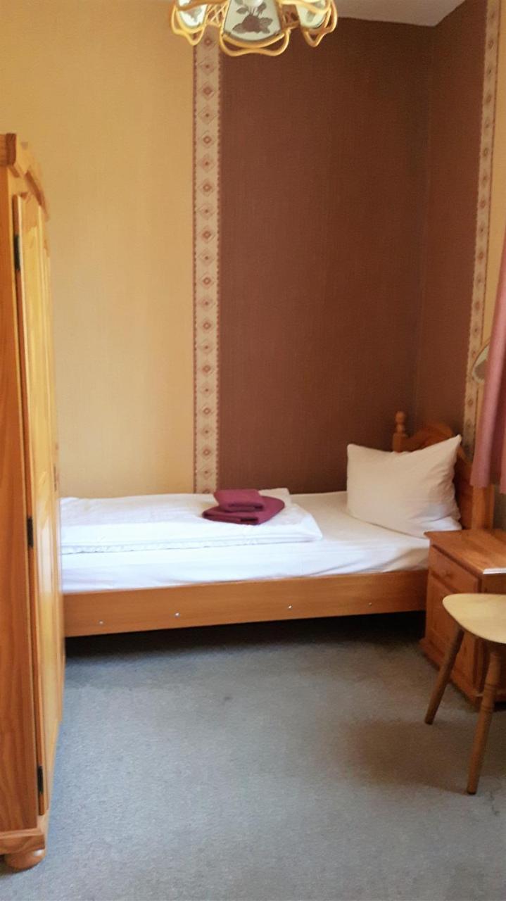 Landhotel "Lichte Aue" Lichtenau Stutzengrun Esterno foto